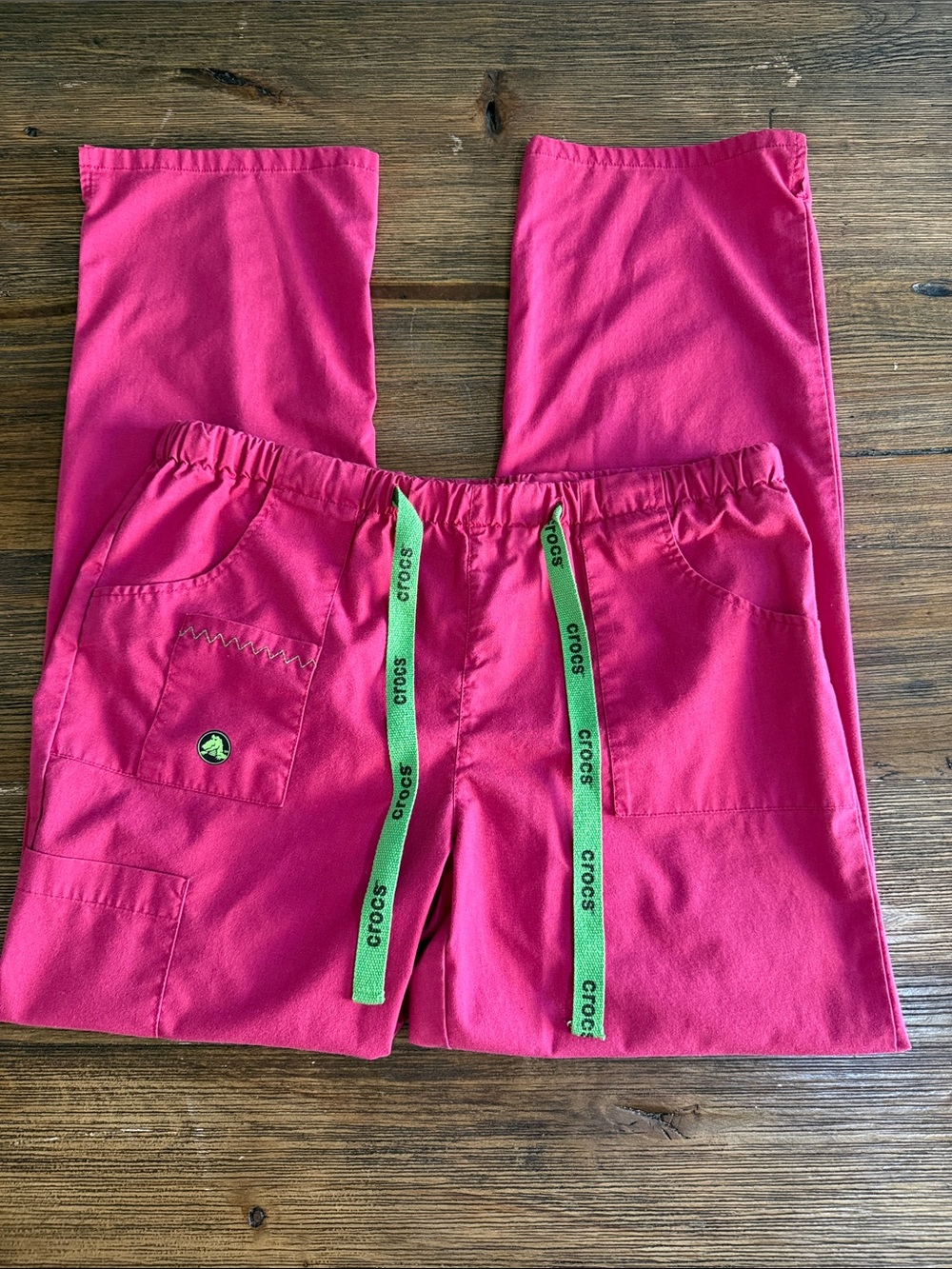 CROCS Bright Pink Drawstring Scrub Pants with Green Logo Ties